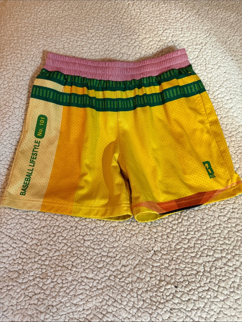 Baseball Lifestyle Boys Yellow Pencil Athletic Shorts Size Large